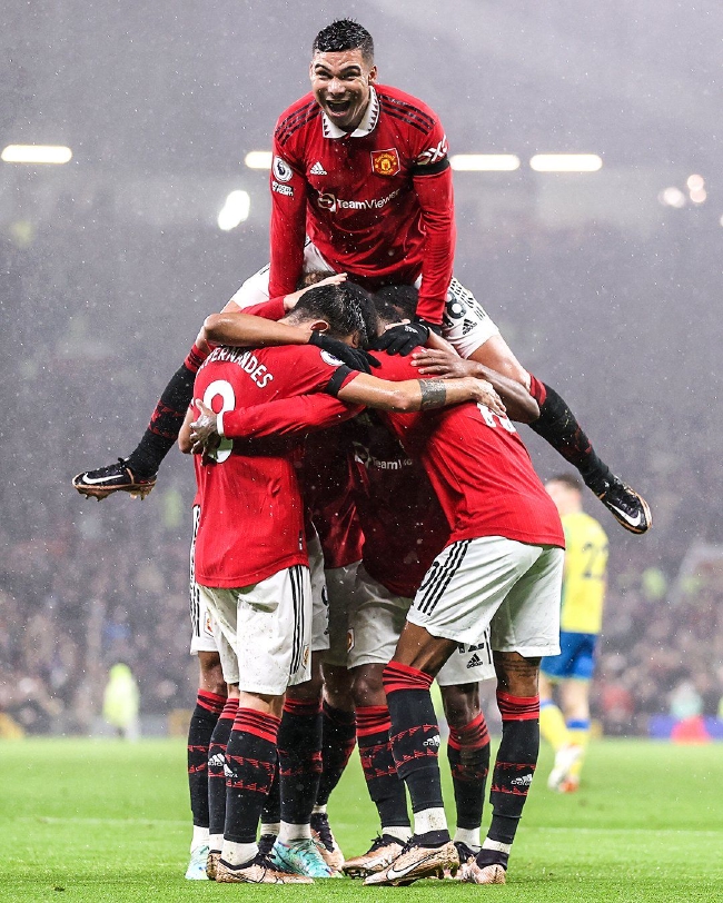 首秀却意外 首秀却意外